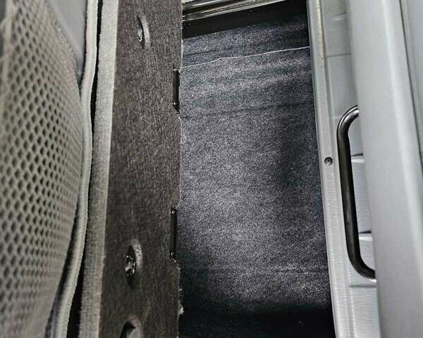 Фольксваген Рутан 2013 в Киеве на Automoto.ua Черный Фольксваген Рутан, объемом двигателя 3.6 л и пробегом 170 тыс. км за 15200 $, фото 25 на Automoto.ua