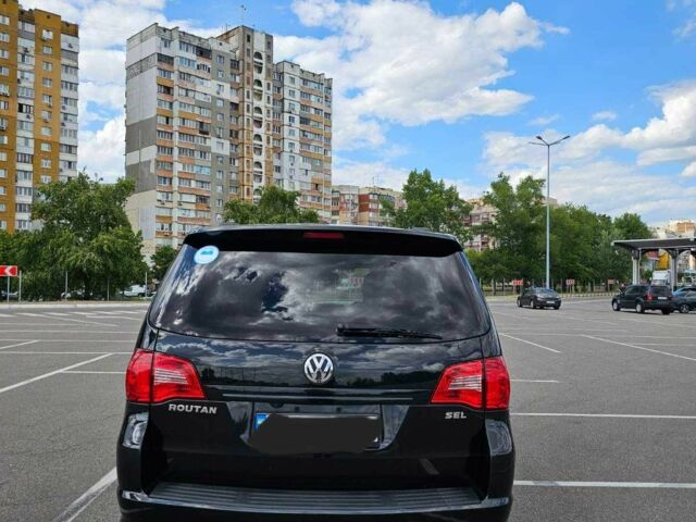 Фольксваген Рутан 2013 у Києві на Automoto.ua Чорний Фольксваген Рутан, об'ємом двигуна 3.6 л та пробігом 170 тис. км за 14800 $, фото 4 на Automoto.ua