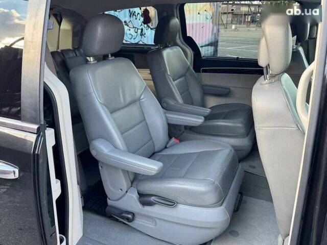 Фольксваген Рутан, объемом двигателя 3.6 л и пробегом 170 тыс. км за 15490 $, фото 11 на Automoto.ua