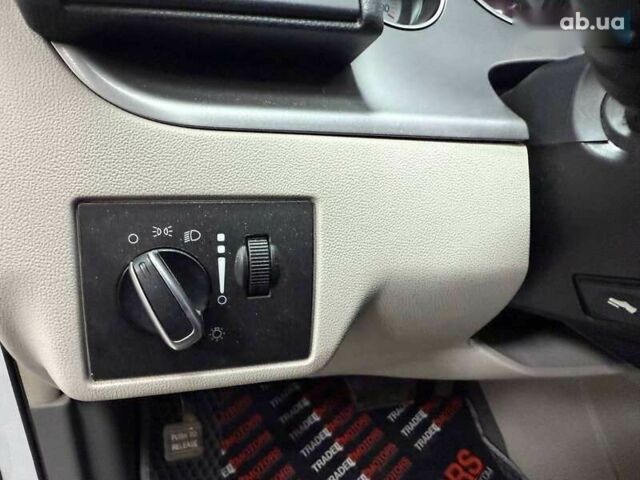 Фольксваген Рутан, об'ємом двигуна 3.6 л та пробігом 200 тис. км за 12490 $, фото 17 на Automoto.ua