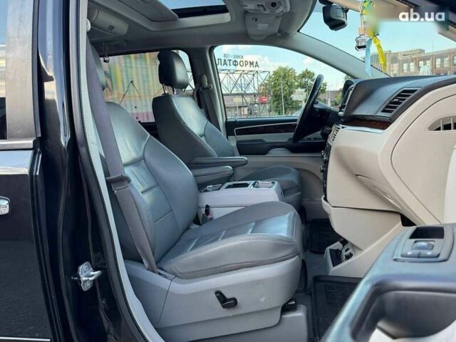 Фольксваген Рутан, объемом двигателя 3.6 л и пробегом 170 тыс. км за 15490 $, фото 13 на Automoto.ua