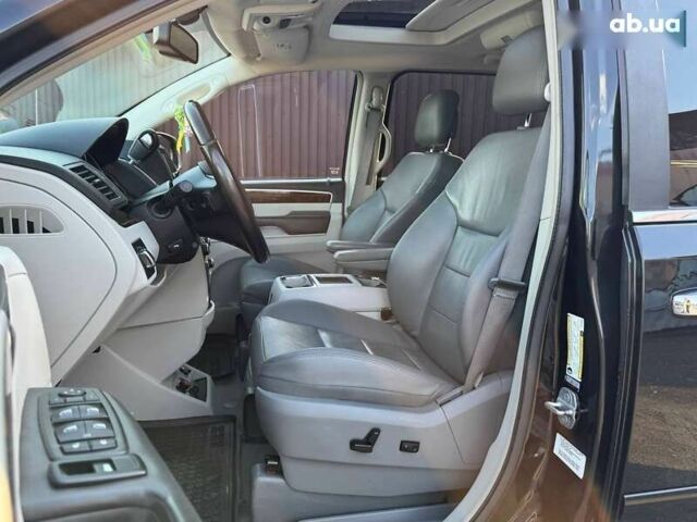 Фольксваген Рутан, объемом двигателя 3.6 л и пробегом 170 тыс. км за 15490 $, фото 8 на Automoto.ua