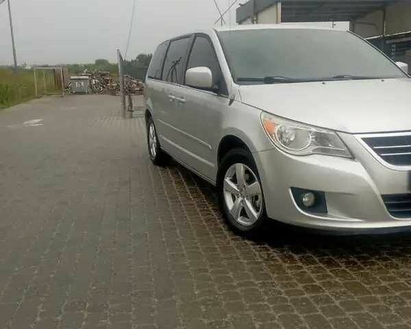 Серый Фольксваген Рутан, объемом двигателя 4 л и пробегом 251 тыс. км за 11400 $, фото 6 на Automoto.ua