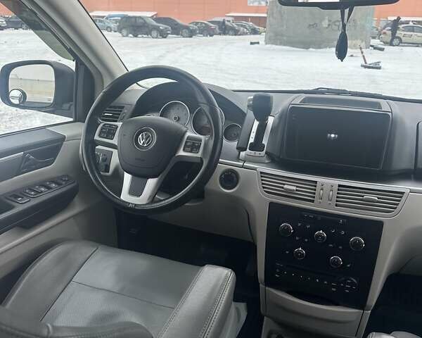 Серый Фольксваген Рутан, объемом двигателя 3.6 л и пробегом 292 тыс. км за 13000 $, фото 18 на Automoto.ua