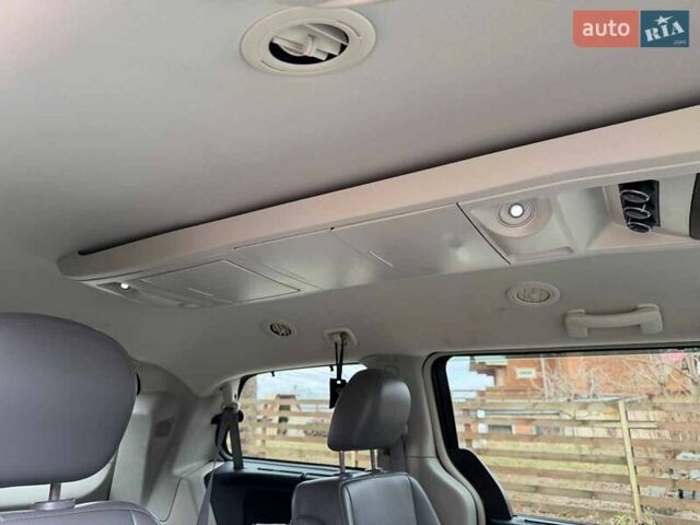 Сірий Фольксваген Рутан, об'ємом двигуна 3.6 л та пробігом 294 тис. км за 11990 $, фото 23 на Automoto.ua