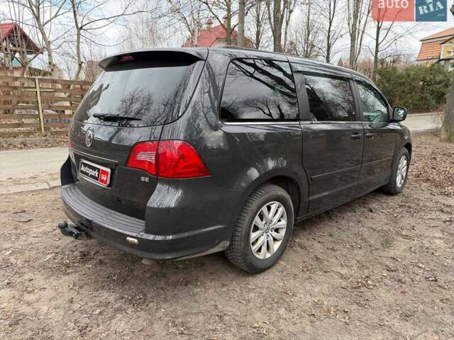 Сірий Фольксваген Рутан, об'ємом двигуна 3.6 л та пробігом 294 тис. км за 11990 $, фото 5 на Automoto.ua