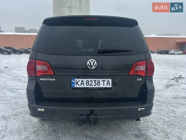 Серый Фольксваген Рутан, объемом двигателя 3.6 л и пробегом 292 тыс. км за 13000 $, фото 3 на Automoto.ua