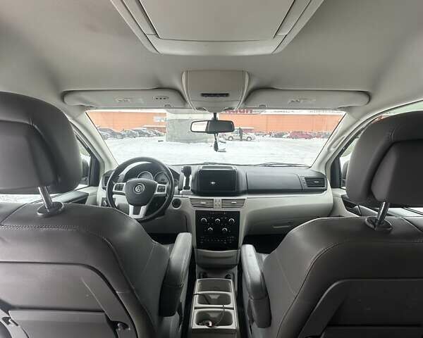 Серый Фольксваген Рутан, объемом двигателя 3.6 л и пробегом 292 тыс. км за 13000 $, фото 14 на Automoto.ua