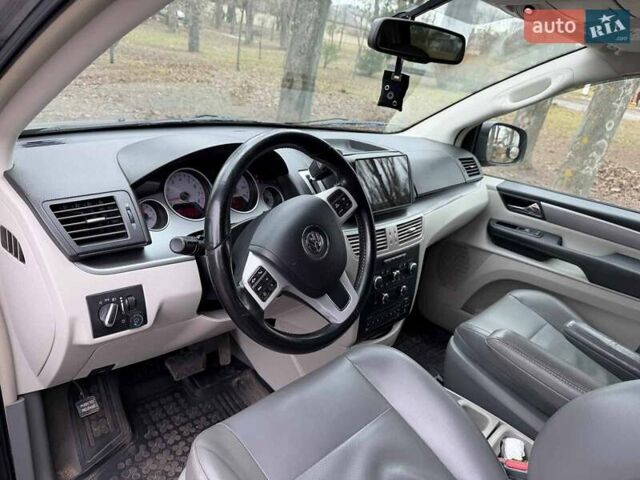 Сірий Фольксваген Рутан, об'ємом двигуна 3.6 л та пробігом 294 тис. км за 11990 $, фото 13 на Automoto.ua