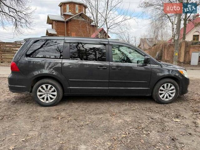 Сірий Фольксваген Рутан, об'ємом двигуна 3.6 л та пробігом 294 тис. км за 11990 $, фото 4 на Automoto.ua