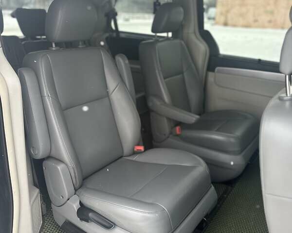 Серый Фольксваген Рутан, объемом двигателя 3.6 л и пробегом 292 тыс. км за 13000 $, фото 11 на Automoto.ua