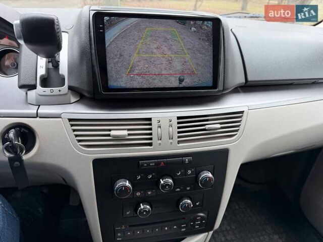 Сірий Фольксваген Рутан, об'ємом двигуна 3.6 л та пробігом 294 тис. км за 11990 $, фото 16 на Automoto.ua