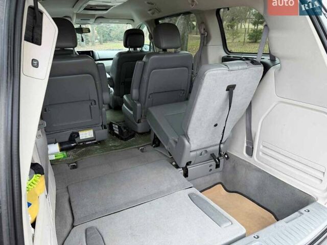 Сірий Фольксваген Рутан, об'ємом двигуна 3.6 л та пробігом 294 тис. км за 11990 $, фото 21 на Automoto.ua