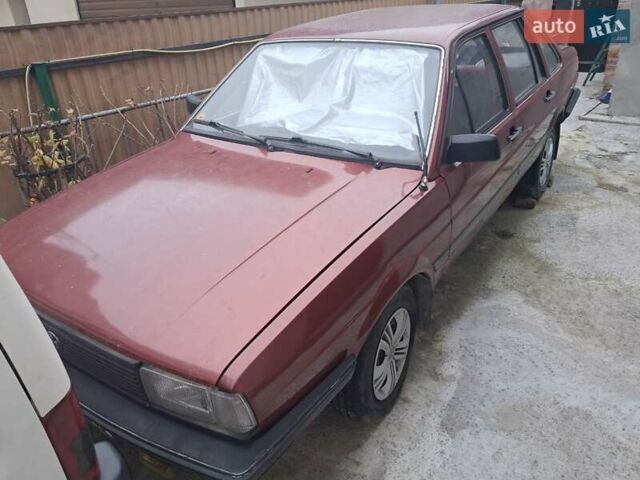 Красный Фольксваген Сантана, объемом двигателя 1.8 л и пробегом 320 тыс. км за 650 $, фото 1 на Automoto.ua