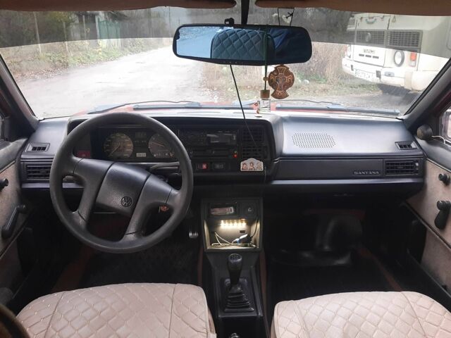 Красный Фольксваген Сантана, объемом двигателя 0 л и пробегом 260 тыс. км за 1100 $, фото 9 на Automoto.ua