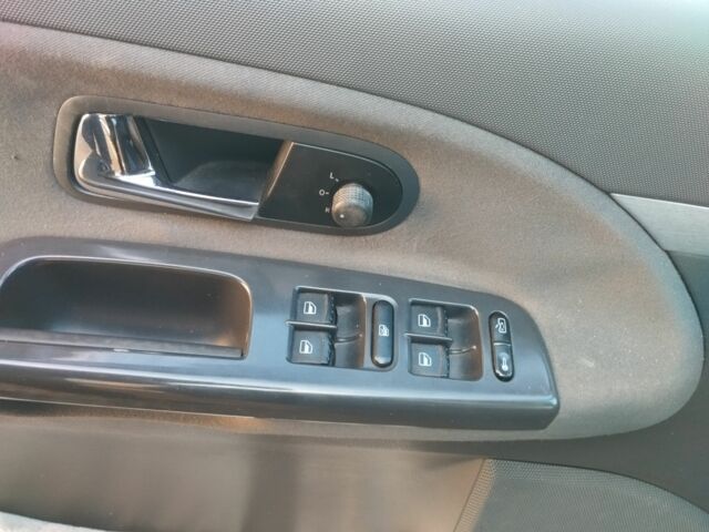 Серый Фольксваген Сантана, объемом двигателя 2 л и пробегом 409 тыс. км за 6100 $, фото 9 на Automoto.ua