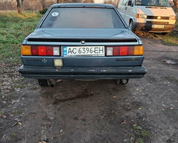 Зеленый Фольксваген Сантана, объемом двигателя 1.76 л и пробегом 300 тыс. км за 1000 $, фото 6 на Automoto.ua