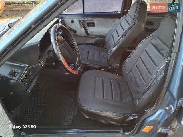 Зеленый Фольксваген Сантана, объемом двигателя 1.76 л и пробегом 300 тыс. км за 1000 $, фото 15 на Automoto.ua