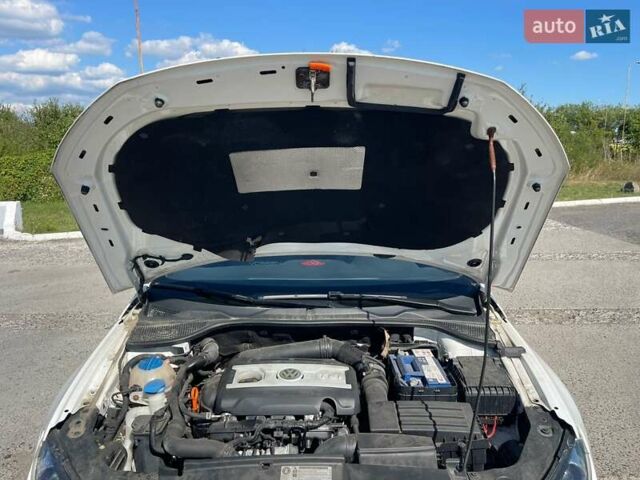 Белый Фольксваген Скирокко, объемом двигателя 1.98 л и пробегом 185 тыс. км за 8800 $, фото 38 на Automoto.ua