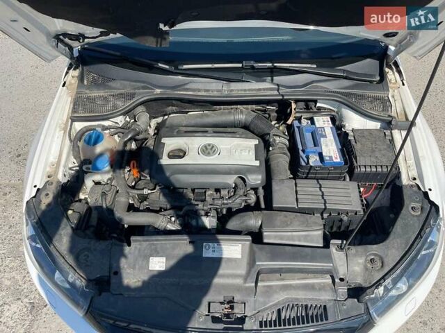 Белый Фольксваген Скирокко, объемом двигателя 1.98 л и пробегом 185 тыс. км за 8800 $, фото 36 на Automoto.ua