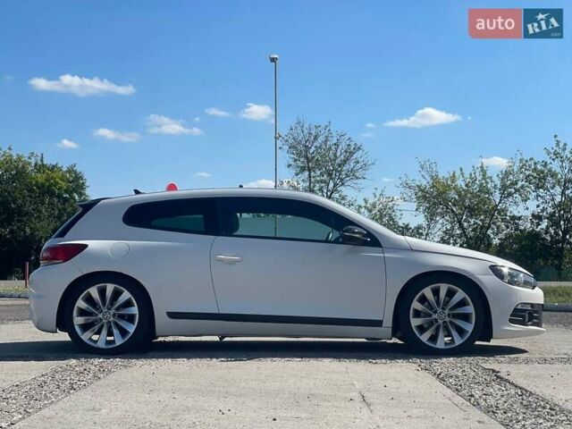 Белый Фольксваген Скирокко, объемом двигателя 1.98 л и пробегом 185 тыс. км за 8800 $, фото 5 на Automoto.ua