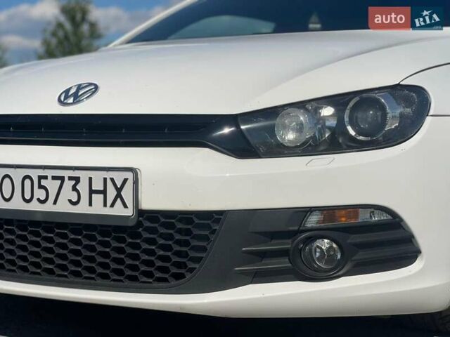 Белый Фольксваген Скирокко, объемом двигателя 1.98 л и пробегом 185 тыс. км за 8800 $, фото 4 на Automoto.ua