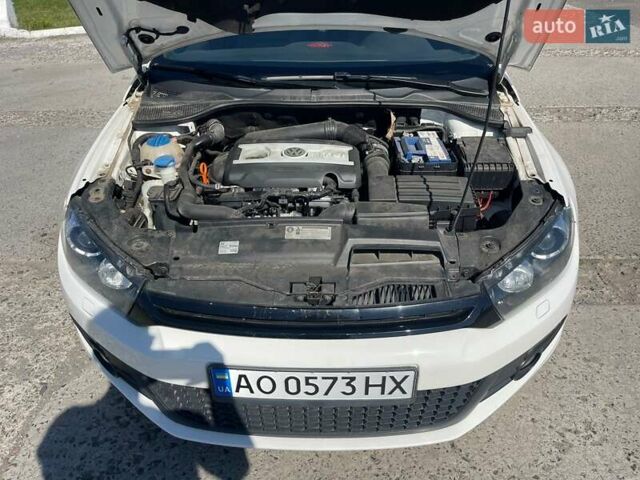 Белый Фольксваген Скирокко, объемом двигателя 1.98 л и пробегом 185 тыс. км за 8800 $, фото 37 на Automoto.ua