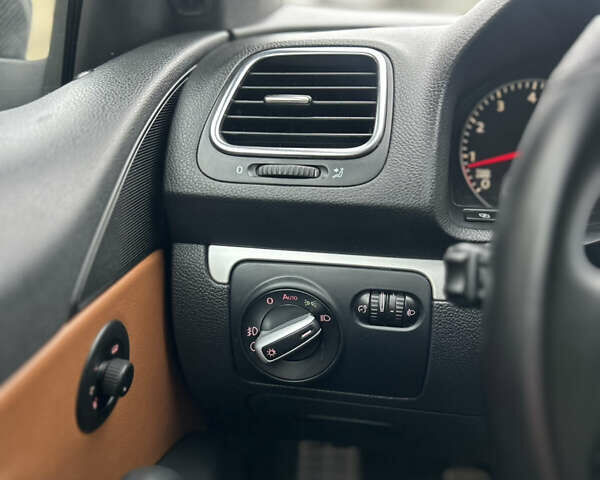 Білий Фольксваген Скірокко, об'ємом двигуна 1.4 л та пробігом 265 тис. км за 8100 $, фото 13 на Automoto.ua