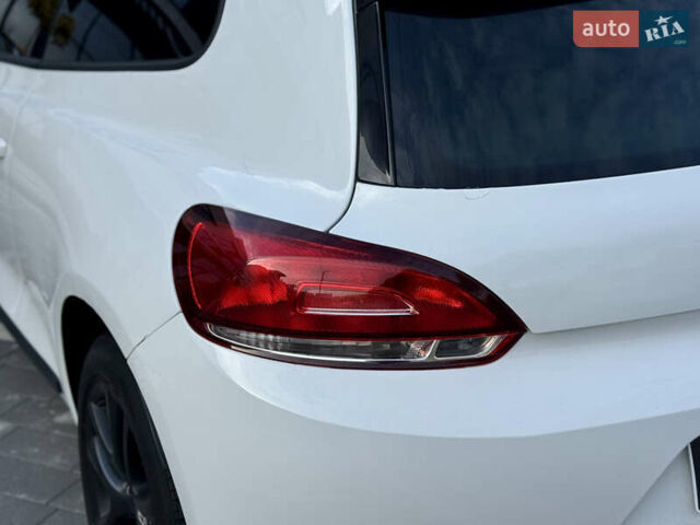 Белый Фольксваген Скирокко, объемом двигателя 1.97 л и пробегом 350 тыс. км за 5999 $, фото 16 на Automoto.ua