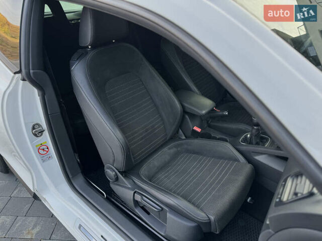 Белый Фольксваген Скирокко, объемом двигателя 1.97 л и пробегом 350 тыс. км за 5999 $, фото 25 на Automoto.ua