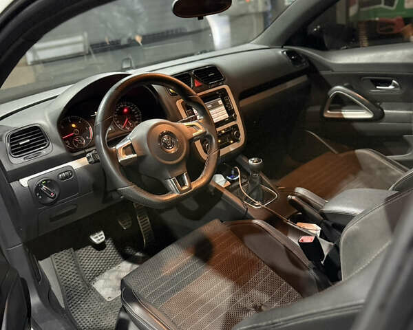 Белый Фольксваген Скирокко, объемом двигателя 1.97 л и пробегом 354 тыс. км за 7000 $, фото 10 на Automoto.ua