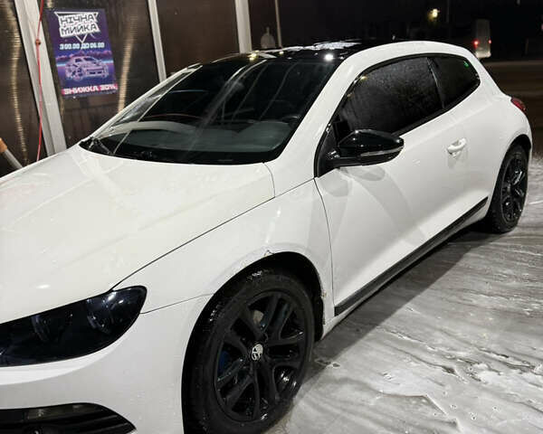 Белый Фольксваген Скирокко, объемом двигателя 1.97 л и пробегом 354 тыс. км за 7000 $, фото 3 на Automoto.ua