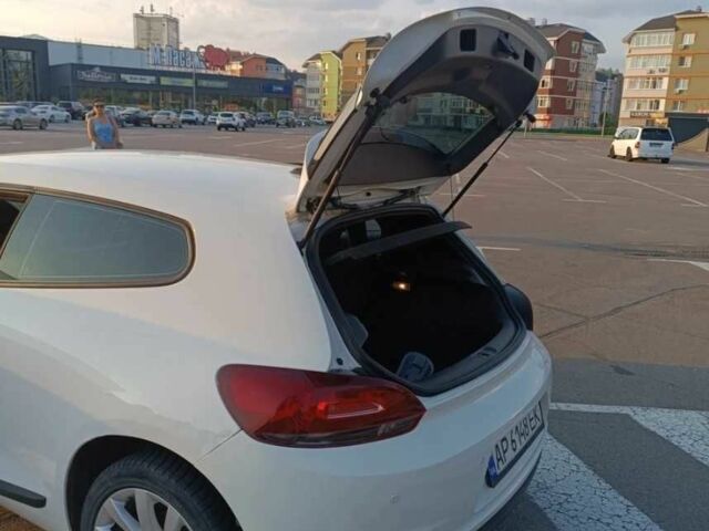 Белый Фольксваген Скирокко, объемом двигателя 1.4 л и пробегом 180 тыс. км за 7500 $, фото 5 на Automoto.ua