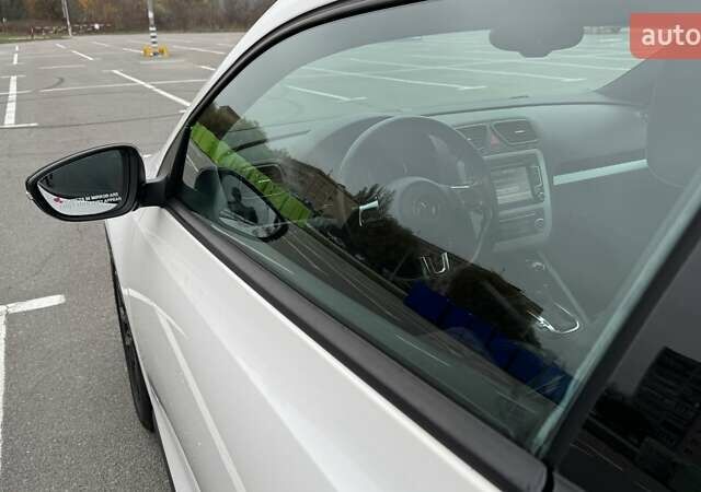 Білий Фольксваген Скірокко, об'ємом двигуна 1.39 л та пробігом 223 тис. км за 9800 $, фото 15 на Automoto.ua