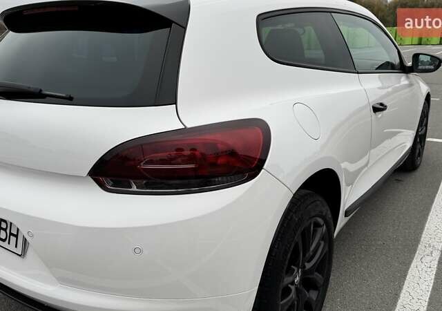 Білий Фольксваген Скірокко, об'ємом двигуна 1.39 л та пробігом 223 тис. км за 9800 $, фото 14 на Automoto.ua