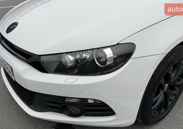 Білий Фольксваген Скірокко, об'ємом двигуна 1.39 л та пробігом 223 тис. км за 9800 $, фото 12 на Automoto.ua