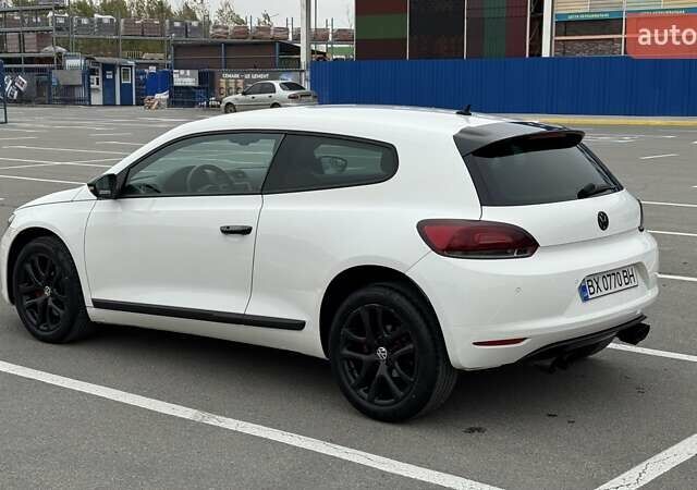 Білий Фольксваген Скірокко, об'ємом двигуна 1.39 л та пробігом 223 тис. км за 9800 $, фото 4 на Automoto.ua