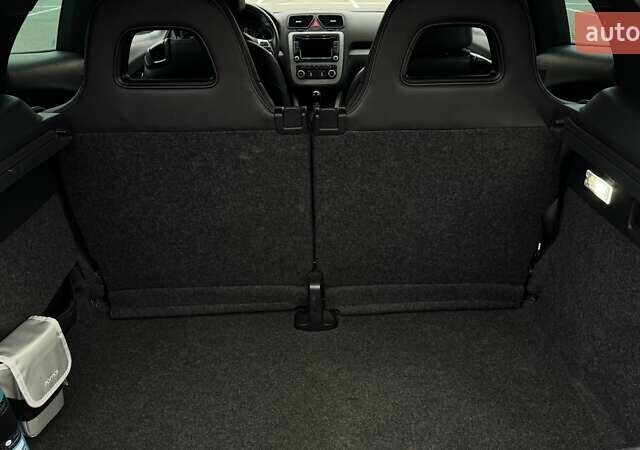 Білий Фольксваген Скірокко, об'ємом двигуна 1.39 л та пробігом 223 тис. км за 9800 $, фото 27 на Automoto.ua