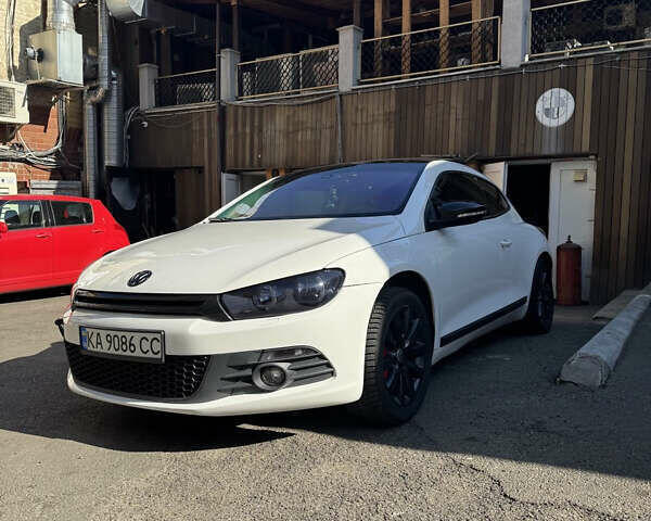 Белый Фольксваген Скирокко, объемом двигателя 1.4 л и пробегом 184 тыс. км за 10550 $, фото 1 на Automoto.ua