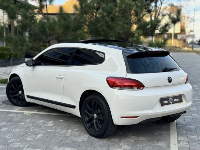 Белый Фольксваген Скирокко, объемом двигателя 2 л и пробегом 350 тыс. км за 5999 $, фото 6 на Automoto.ua