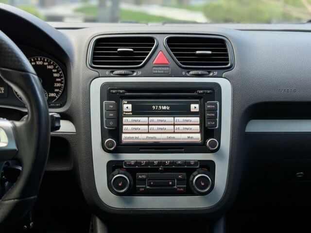 Белый Фольксваген Скирокко, объемом двигателя 2 л и пробегом 350 тыс. км за 5999 $, фото 17 на Automoto.ua