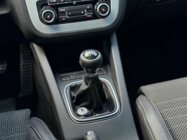 Белый Фольксваген Скирокко, объемом двигателя 2 л и пробегом 350 тыс. км за 5999 $, фото 18 на Automoto.ua