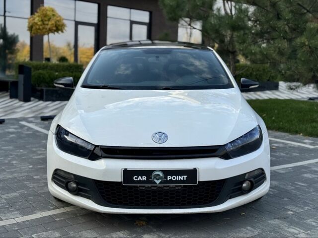 Белый Фольксваген Скирокко, объемом двигателя 2 л и пробегом 350 тыс. км за 5999 $, фото 4 на Automoto.ua