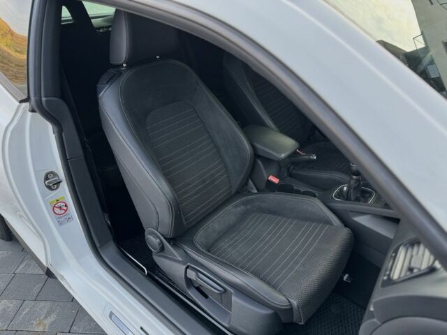 Белый Фольксваген Скирокко, объемом двигателя 2 л и пробегом 350 тыс. км за 5999 $, фото 14 на Automoto.ua