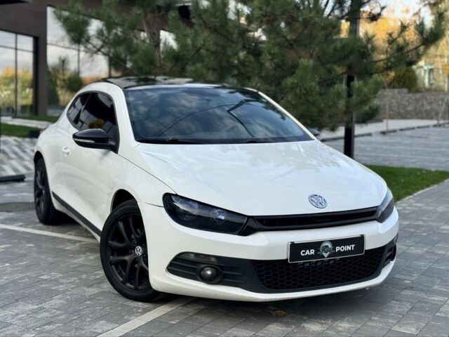 Белый Фольксваген Скирокко, объемом двигателя 2 л и пробегом 350 тыс. км за 5999 $, фото 2 на Automoto.ua