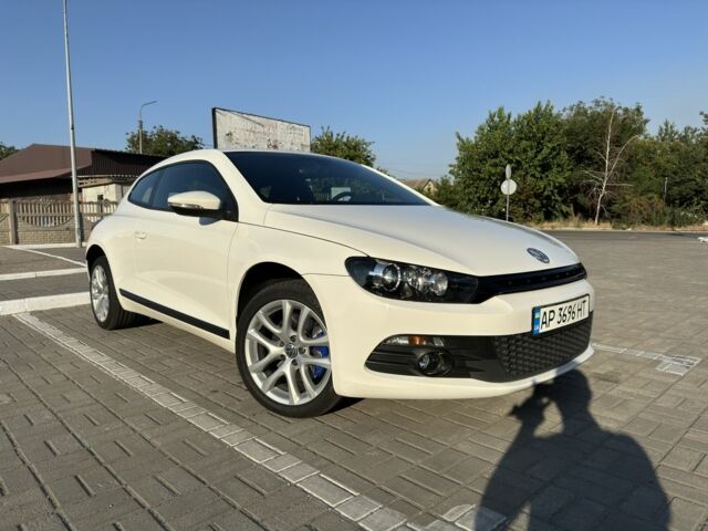 Белый Фольксваген Скирокко, объемом двигателя 2 л и пробегом 130 тыс. км за 10500 $, фото 1 на Automoto.ua