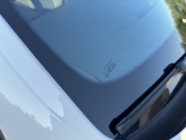 Белый Фольксваген Скирокко, объемом двигателя 2 л и пробегом 130 тыс. км за 10500 $, фото 5 на Automoto.ua