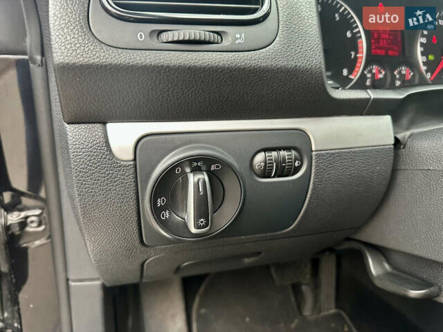 Черный Фольксваген Скирокко, объемом двигателя 1.39 л и пробегом 217 тыс. км за 7500 $, фото 26 на Automoto.ua