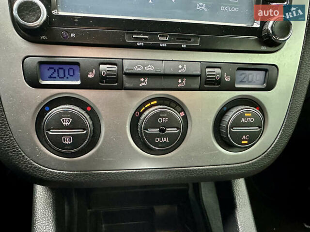 Черный Фольксваген Скирокко, объемом двигателя 1.39 л и пробегом 217 тыс. км за 7500 $, фото 25 на Automoto.ua