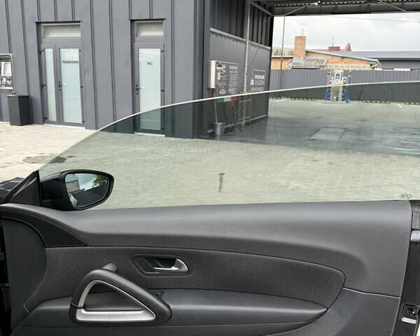 Черный Фольксваген Скирокко, объемом двигателя 2 л и пробегом 245 тыс. км за 8400 $, фото 42 на Automoto.ua